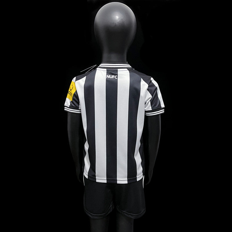 NEWCASTLE I 23/24 KIT PARA NIÑOS