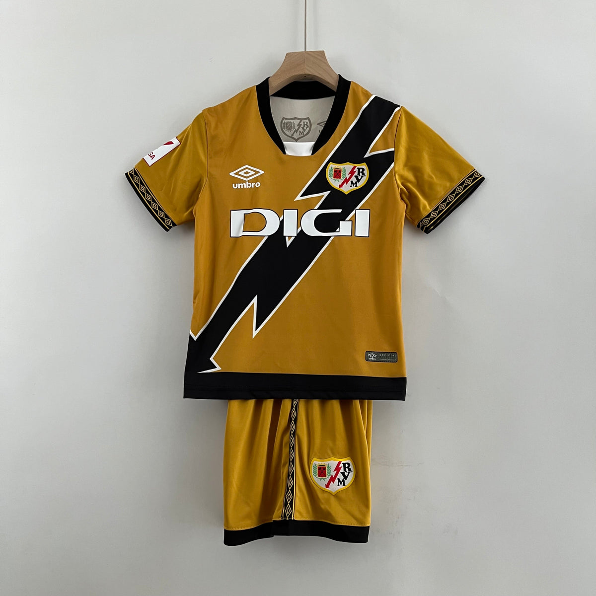 RAYO VALLECANO III 23/24 KIT PARA NIÑOS