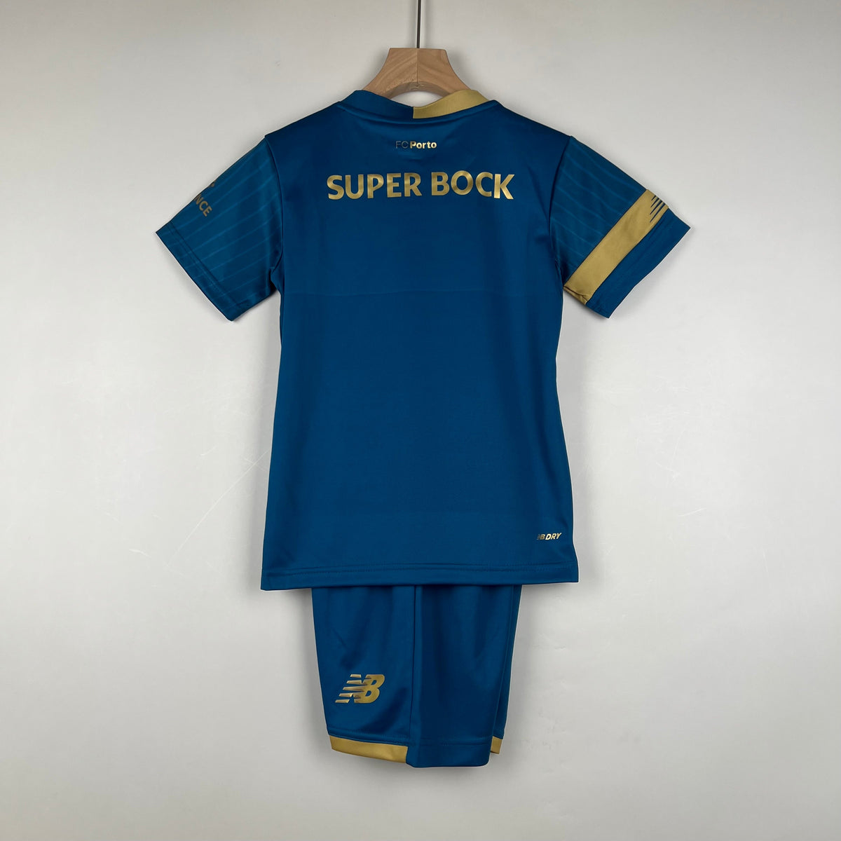 PORTO III 23/24 KIT PARA NIÑOS