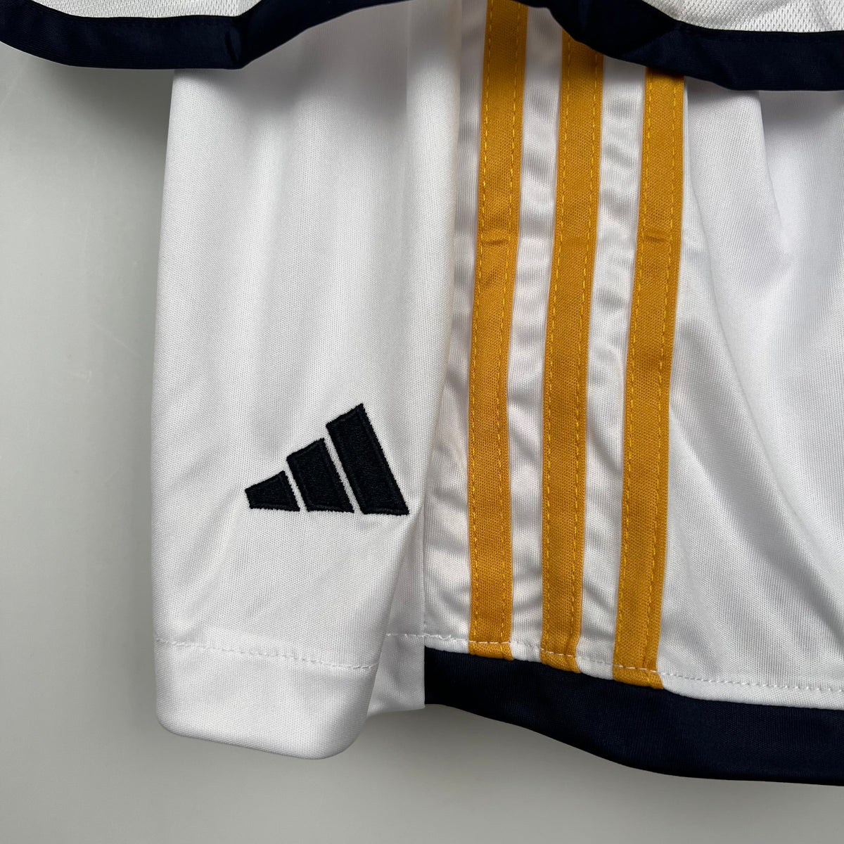 REAL MADRID I 23/24 KIT PARA NIÑOS
