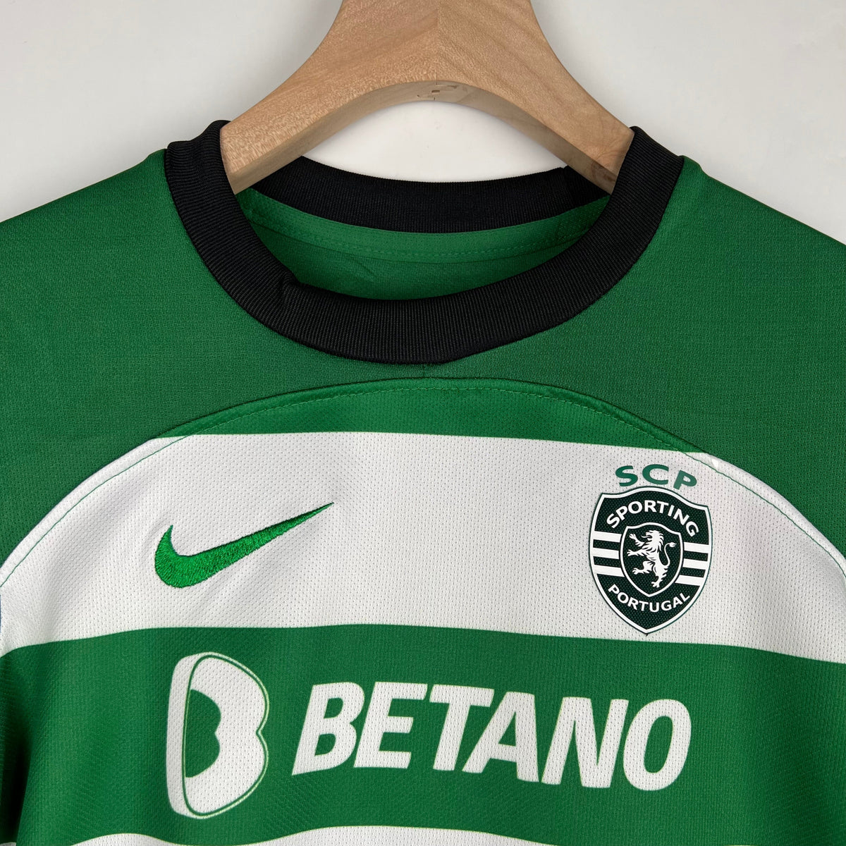 SPORTING LISBOA I 23/24 KIT PARA NIÑOS